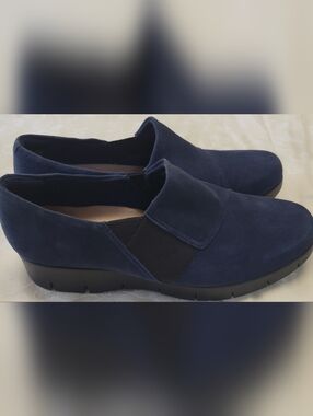 Clarks Artisan Slip On Shoes Womens 9.5 Navy Suede Comfort Walking Casual